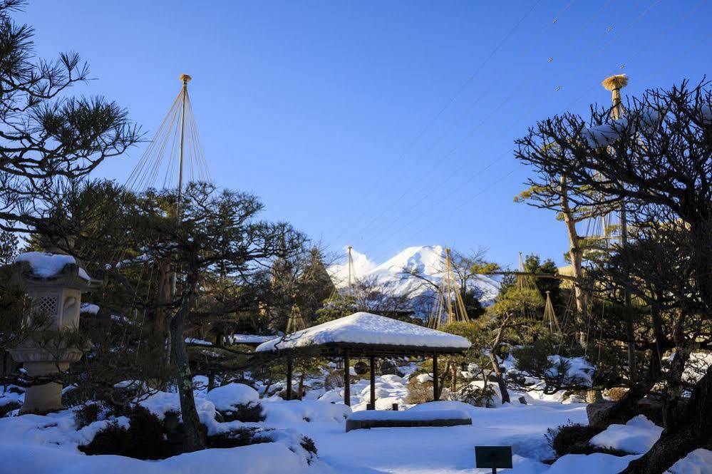 Fujisan Onsen Bessho Sasa Hotel Fujiyoshida Eksteriør billede