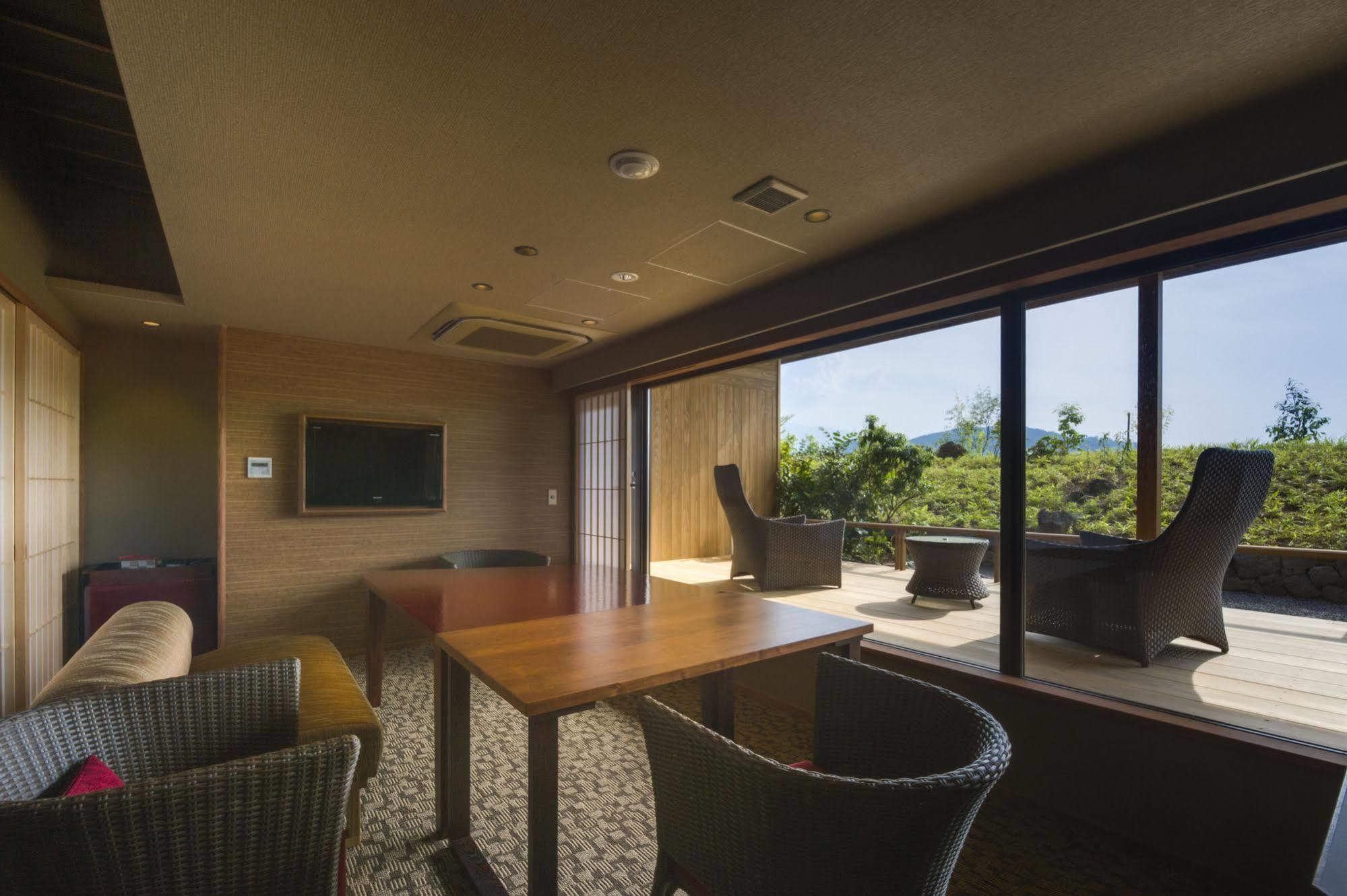 Fujisan Onsen Bessho Sasa Hotel Fujiyoshida Eksteriør billede