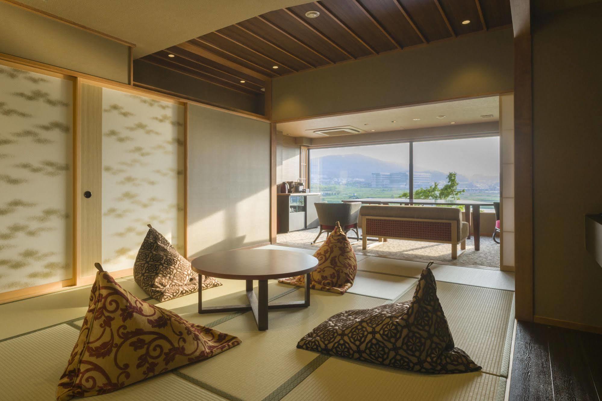Fujisan Onsen Bessho Sasa Hotel Fujiyoshida Eksteriør billede
